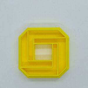 Geometric Progression in Yellow Clay Cutter