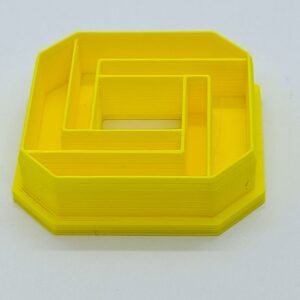 Geometric Progression in Yellow Clay Cutter